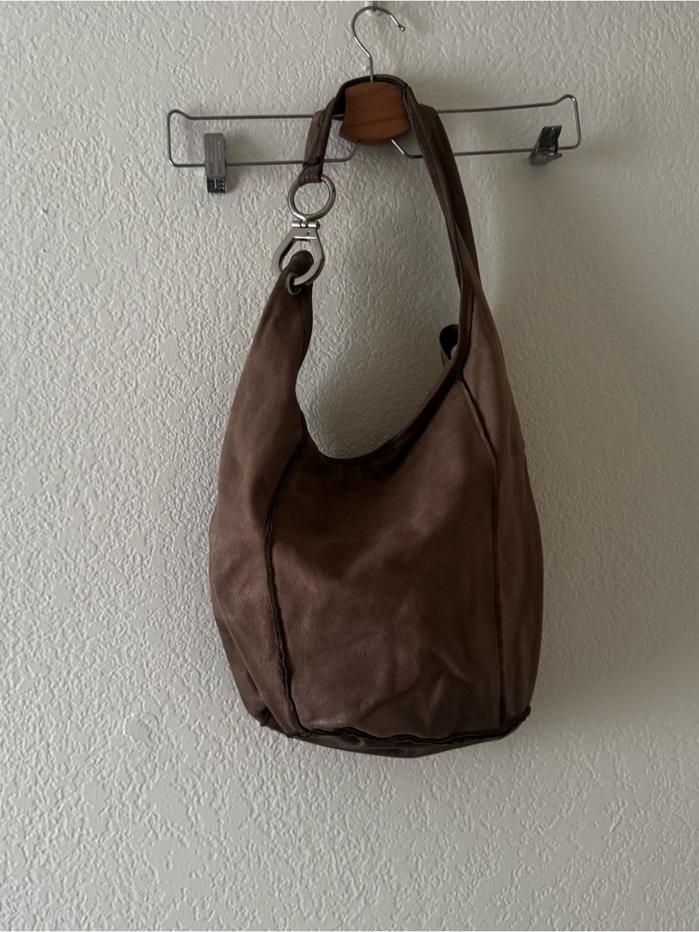 Sundance Italy taupe leather single strap purse/hobo/bucket bag